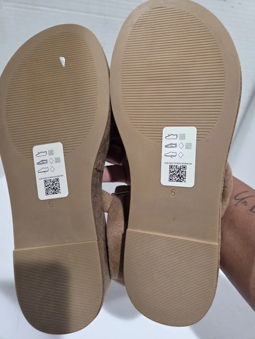 ASOS DESIGN Wide Fit Tailor padded strappy flatform sandals in beige Size 8 New.